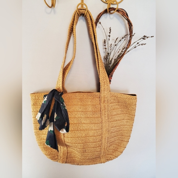 Draper James Woven purse with floral bow - Picture 1 of 8